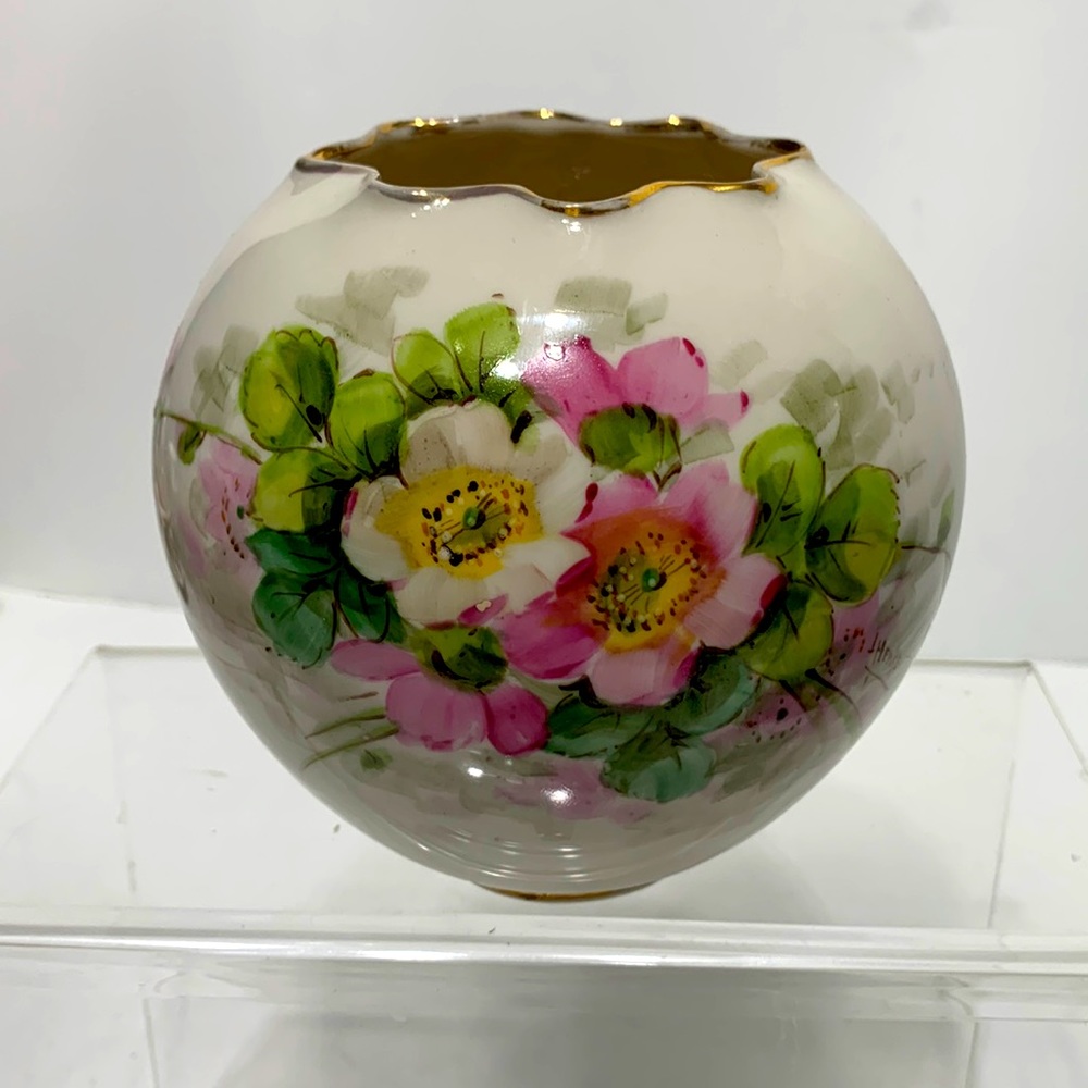 Josef Henke Weisley studios China wild flowers Vase